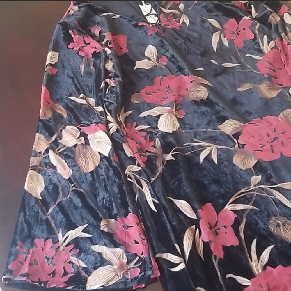Dress - Picture 5 of 6